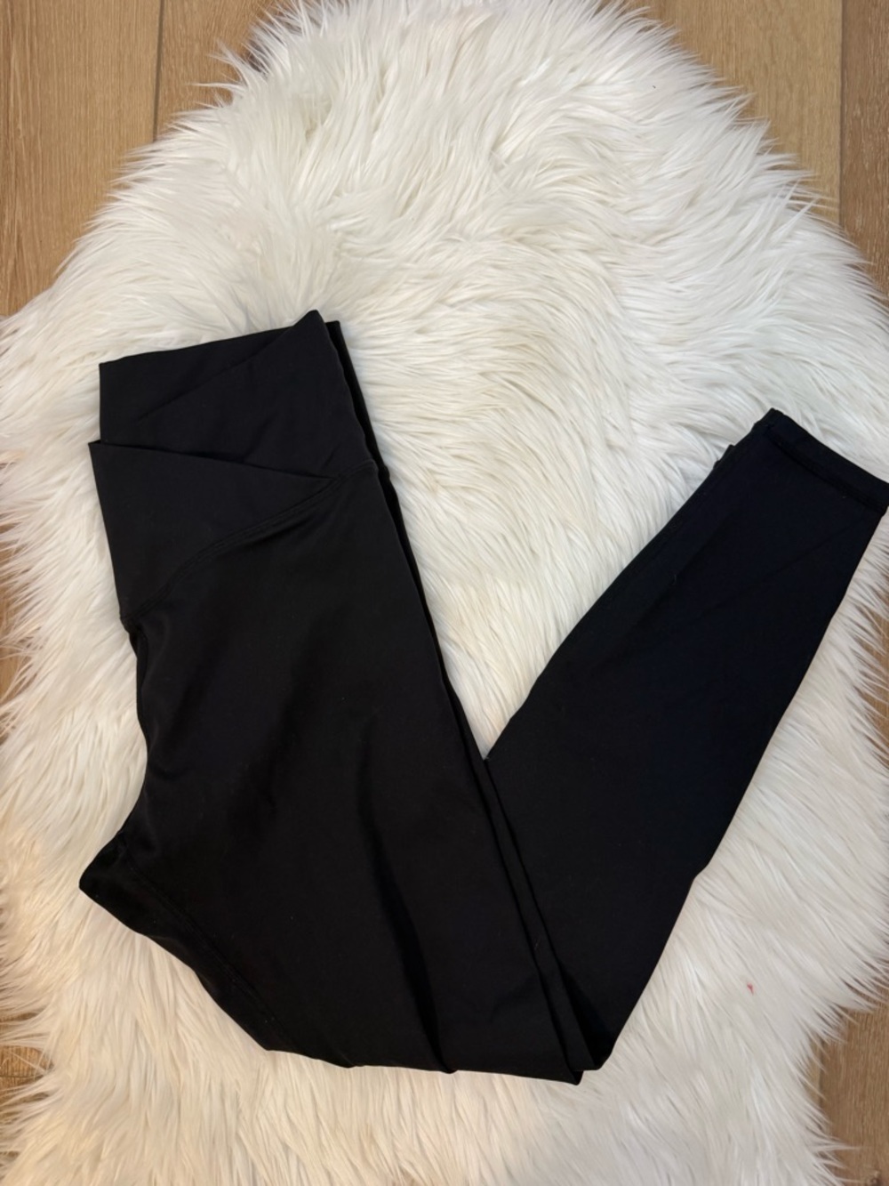 Bare Necessities Black High-Rise Leggings - Size Medium